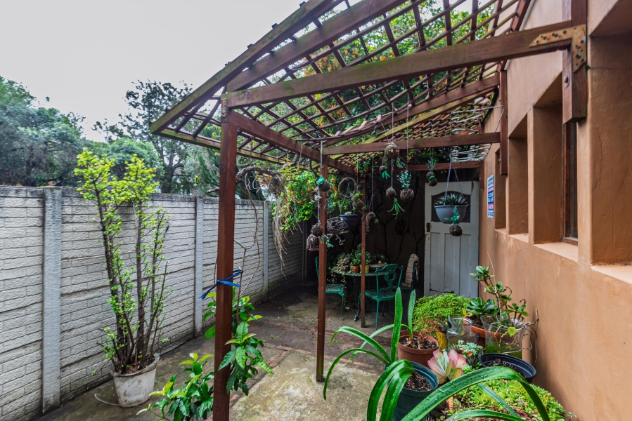9 Bedroom Property for Sale in Nahoon Eastern Cape